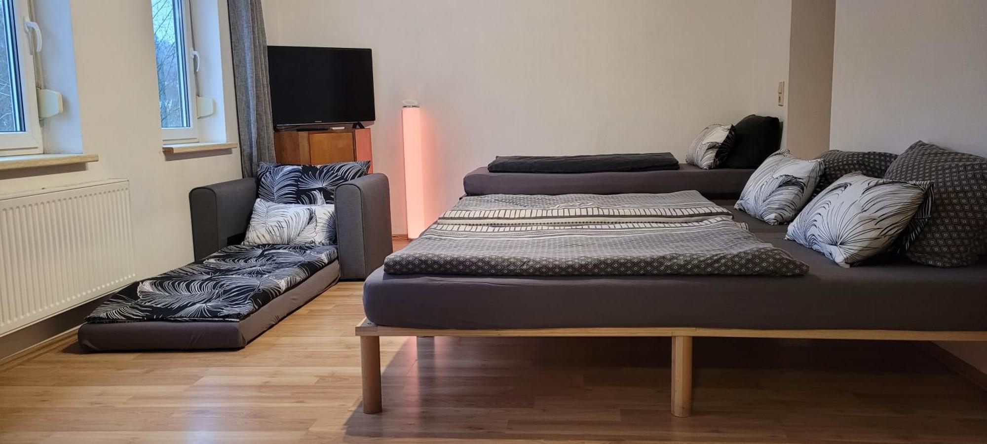 Suhl - Ihre Erholsame Arbeiterwohnung In Zentrumnaehe エクステリア 写真